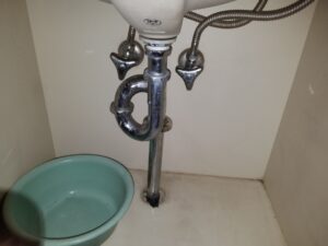 洗面排水管水漏れ