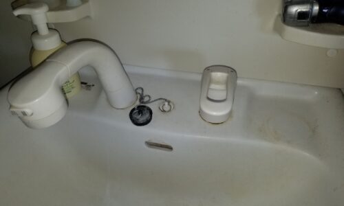 富士市中野台　洗面水栓修理