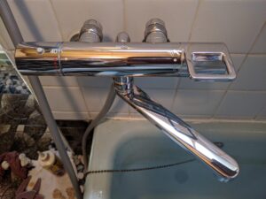 浴室水栓修理