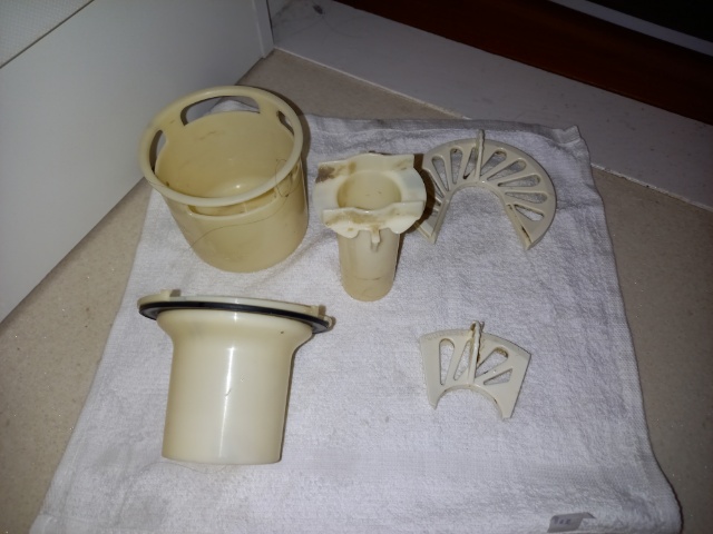 洗濯排水トラップ