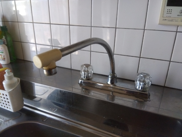 台所水栓水漏れ