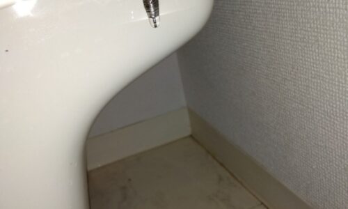 トイレタンク水漏れ修理　（函南町仁田）